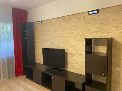  Apartament trei camere decomandat -  Drumul Taberei