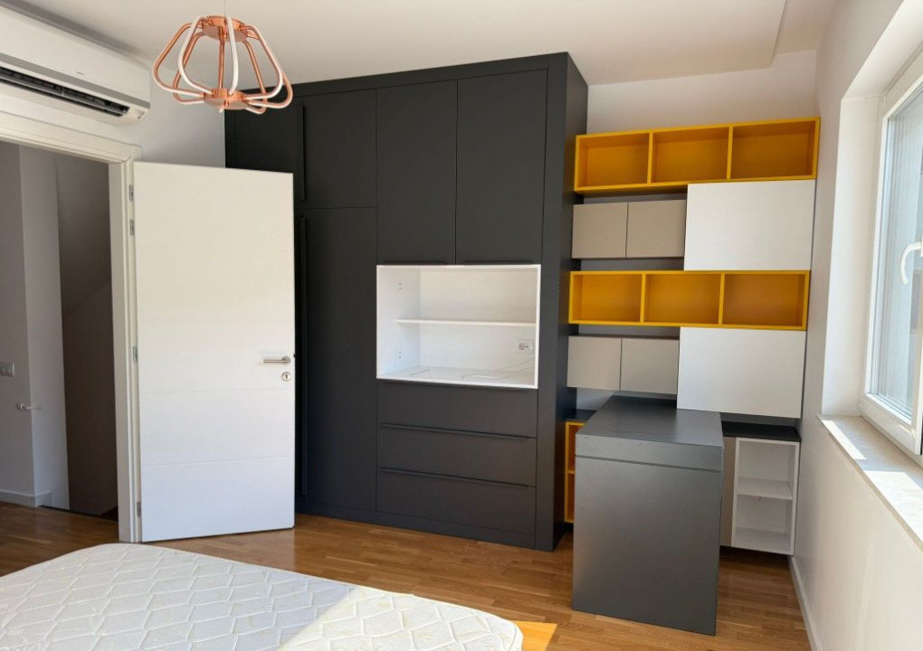 Închiriez vila pipera 5 camere  școală Americana 130 mp