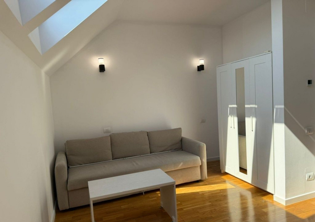 Închiriez vila pipera 5 camere  școală Americana 130 mp