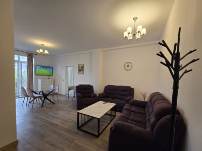 Apartament doua camere decomandat - Cismigiu
