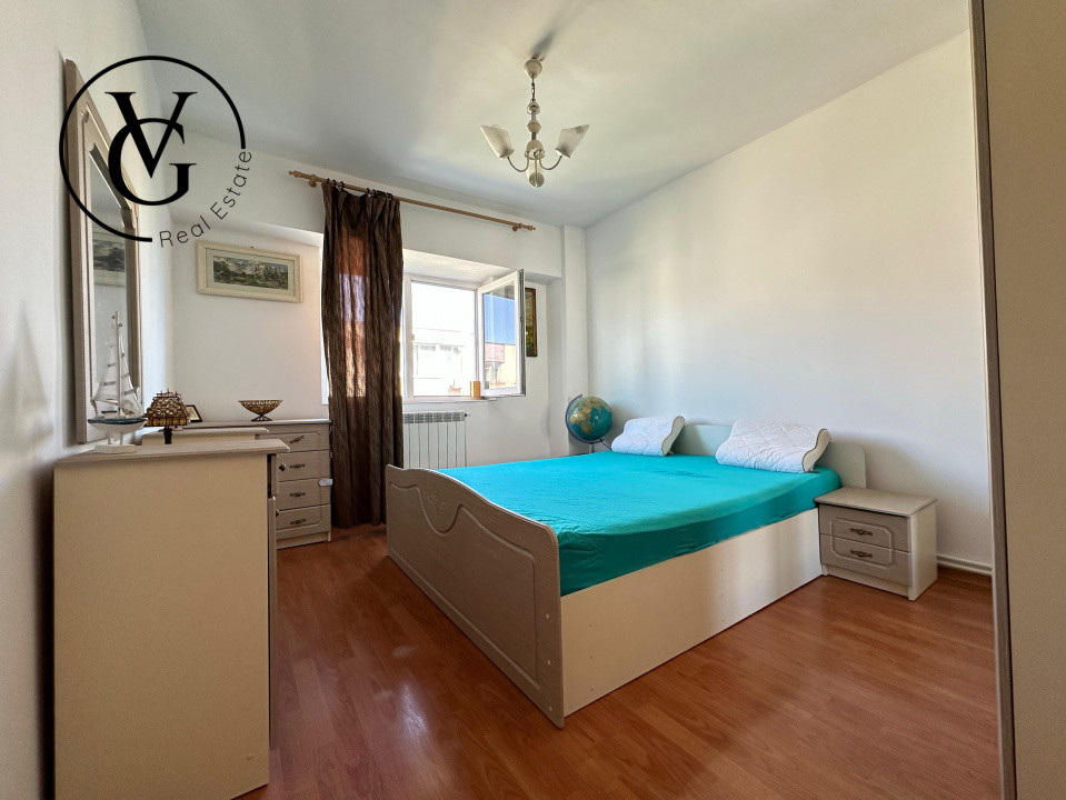 Apartament spatios 3 camere - zona Dacia - centrală termică