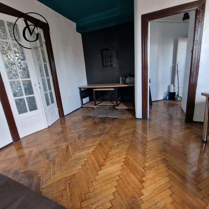 Apartament cinci camere in vila - Parcul Carol