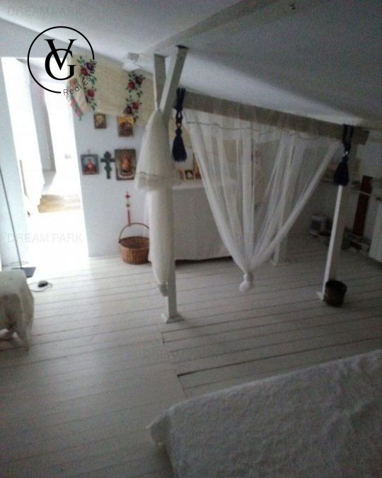 Apartament trei camere la curte - Gara de Nord