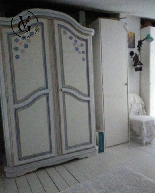 Apartament trei camere la curte - Gara de Nord