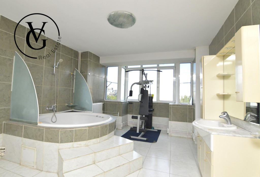 Apartament trei camere - Unirii