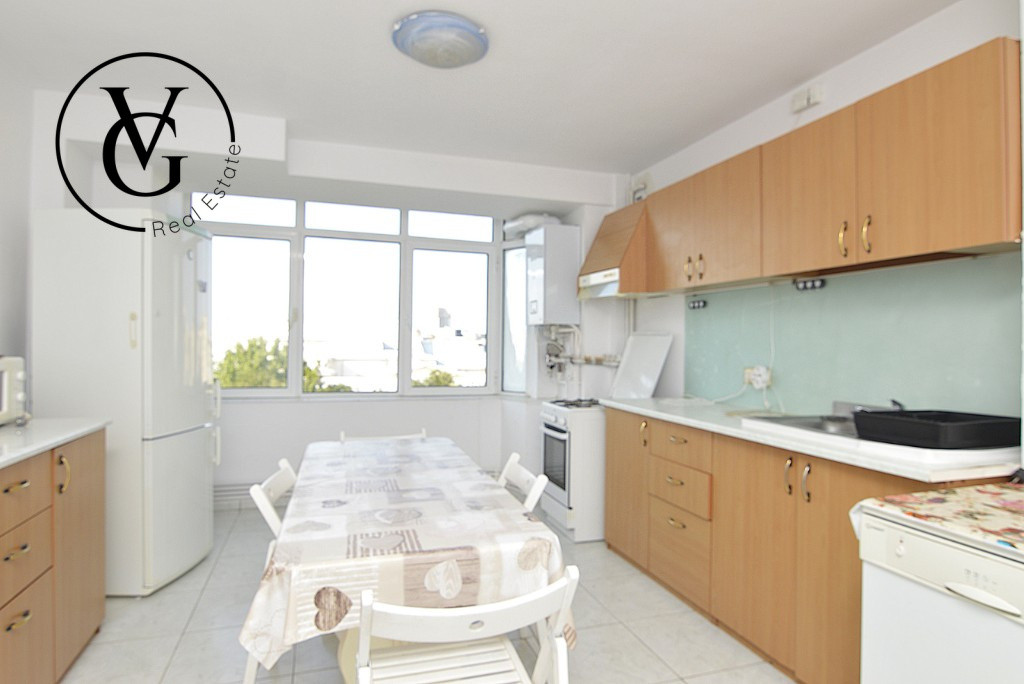 Apartament trei camere - Unirii