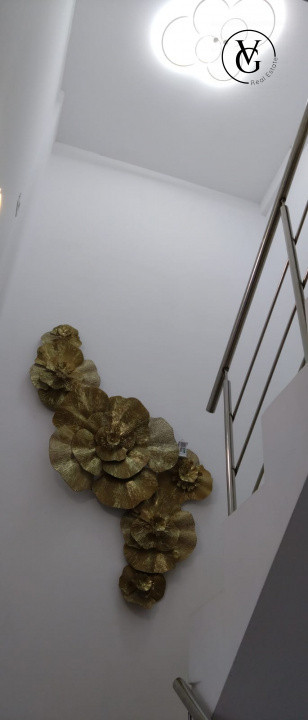 Vila  - Mamaia Sat - pe malul lacului