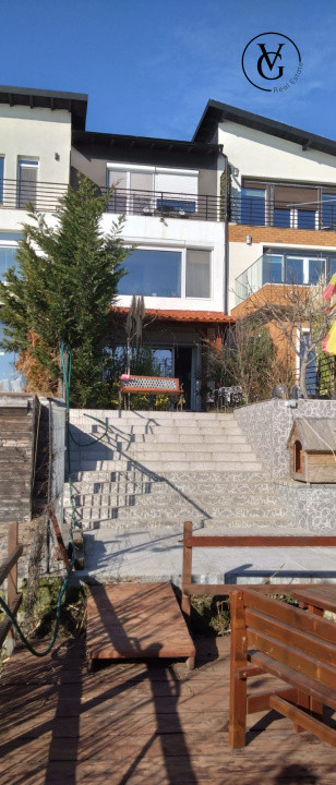 Vila  - Mamaia Sat - pe malul lacului