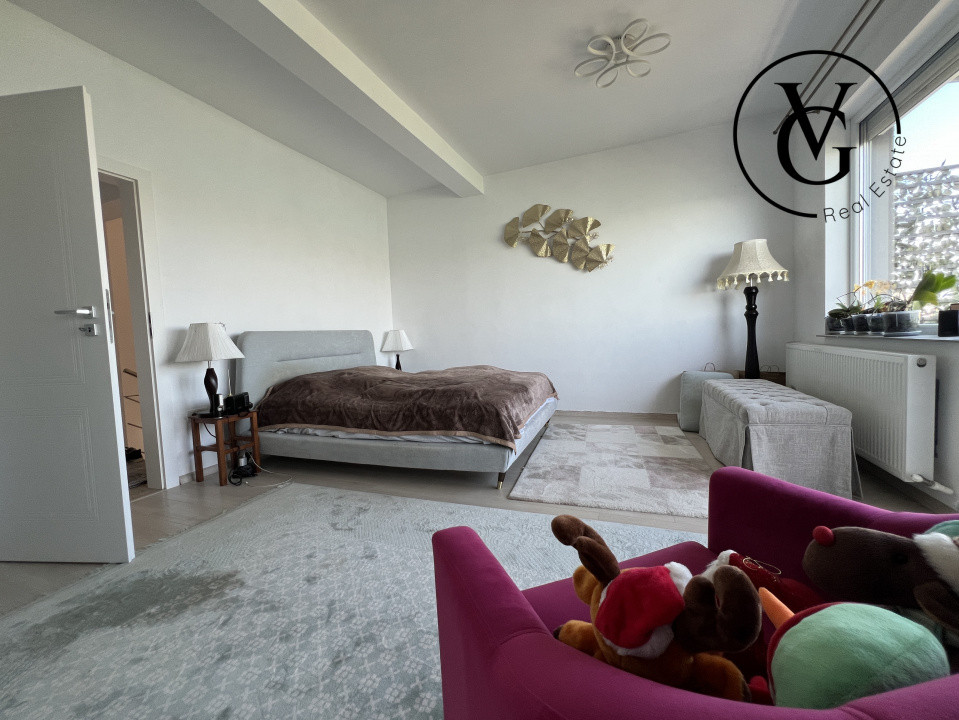 Vila  - Mamaia Sat - pe malul lacului