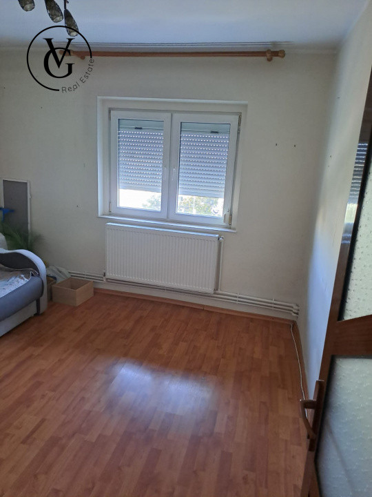 Apartament 2 camere - zona Tomis 3 - Bloc in renovare