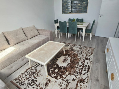 Apartament trei camere decomandat - Domenii
