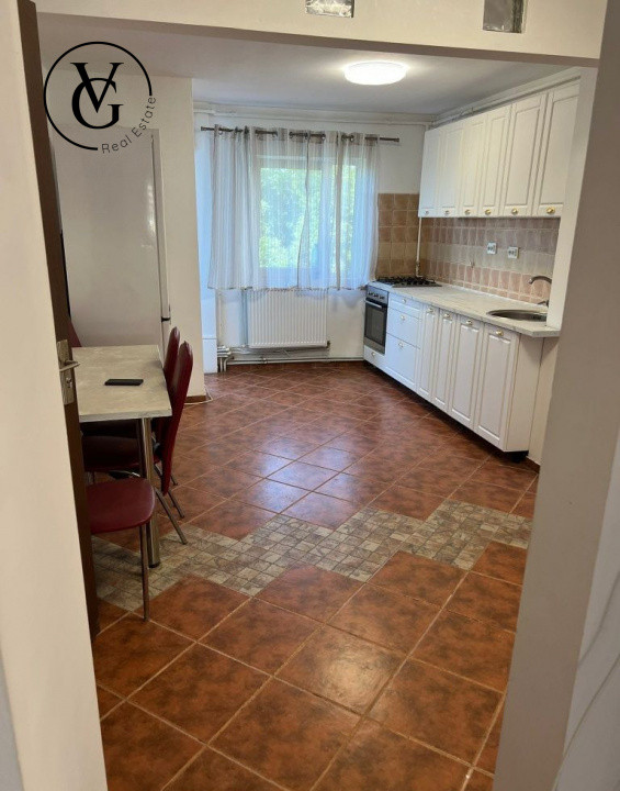 Apartament trei camere - Militari