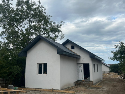 Casa de 3 camere | Lumina | PREDARE LA CHEIE