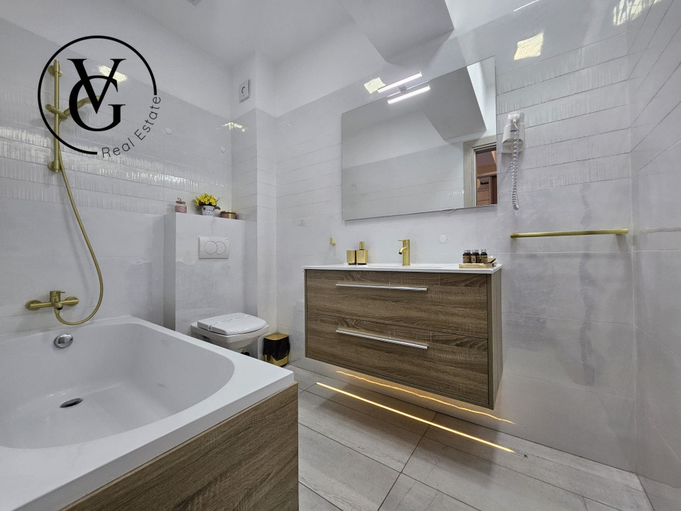 Vanzare garsoniera White Tower Mamaia