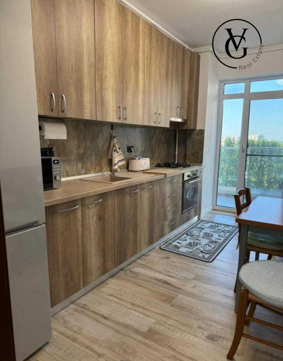 Apartament 3 camere - zona Campus