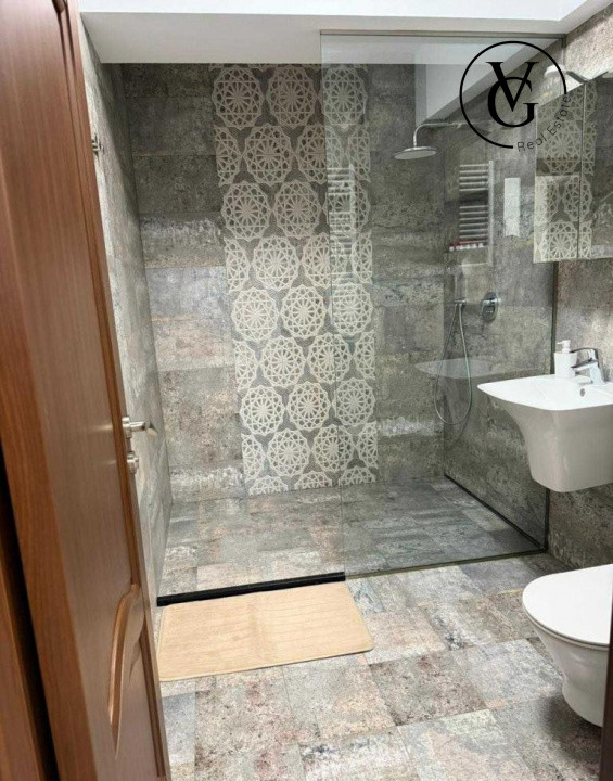 Apartament 3 camere - zona Campus