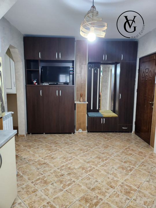Apartament 2 camere - zona Poarta 6