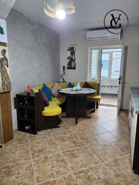Apartament 2 camere - zona Poarta 6