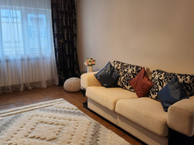 Apartament 2 camere - zona Poarta 6