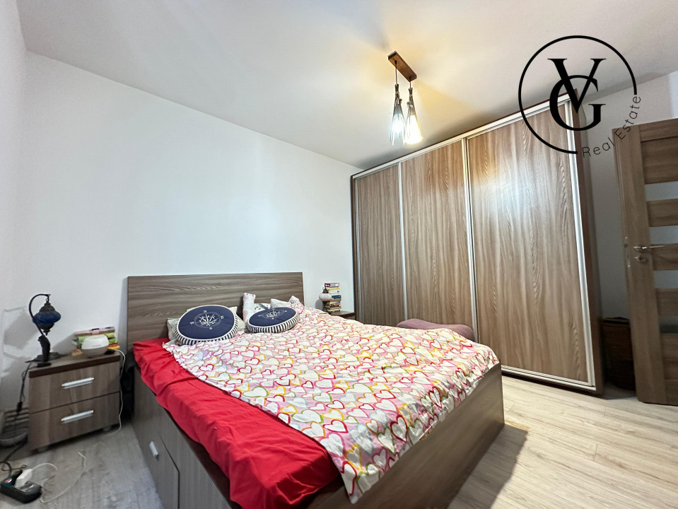 Apartament decomandat 3 camere - zona Gara - vedere spre mare