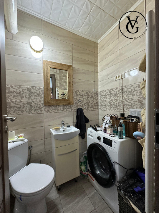Apartament decomandat 3 camere - zona Gara - vedere spre mare