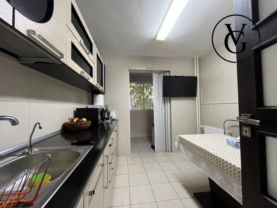 Apartament 3 camere - Metrou Dristor - Centrala Proprie
