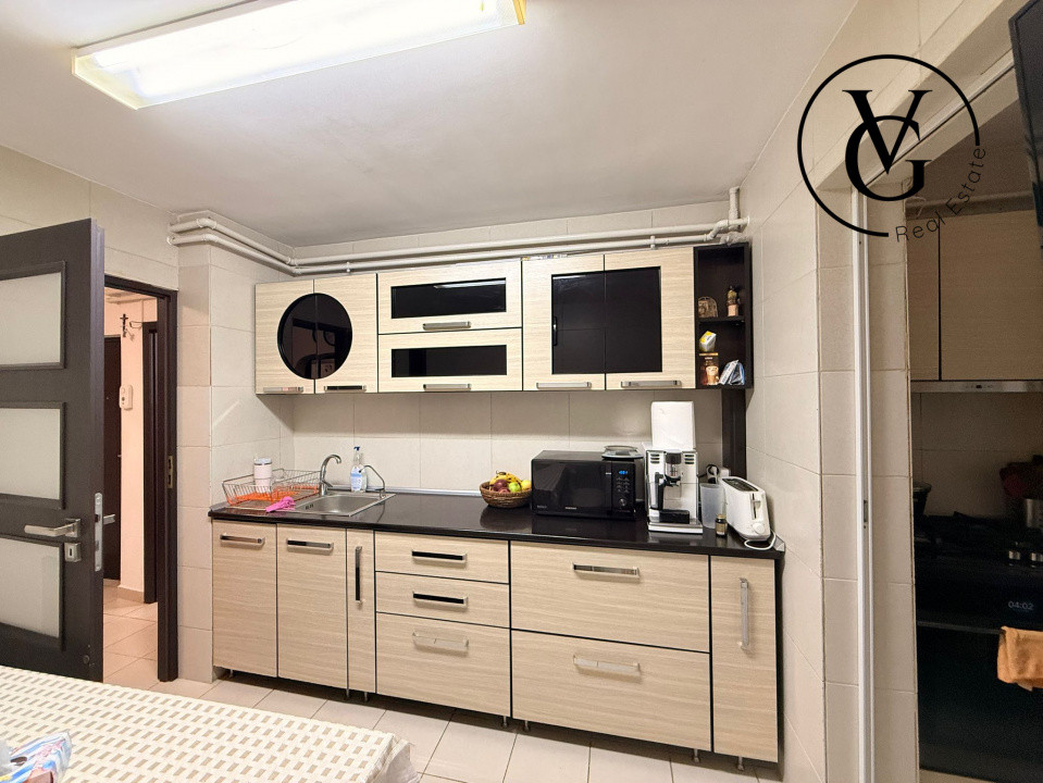 Apartament 3 camere - Metrou Dristor - Centrala Proprie