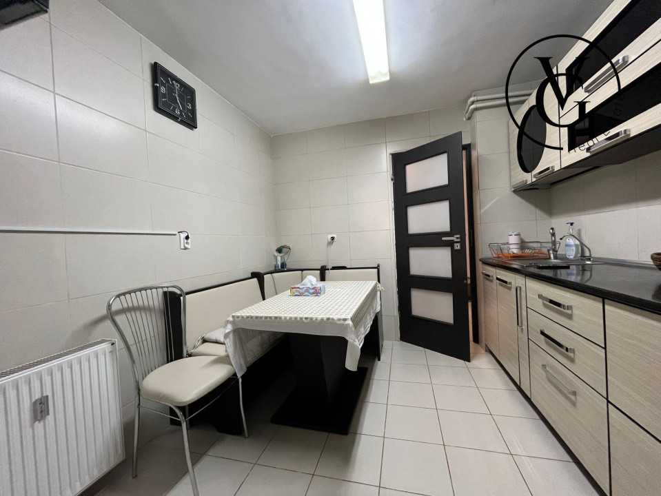 Apartament 3 camere - Metrou Dristor - Centrala Proprie