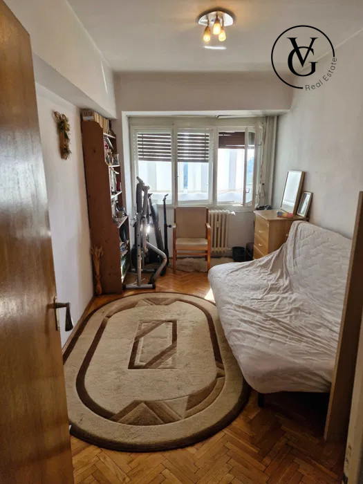 Apartament 3 camere Piata 1 Mai