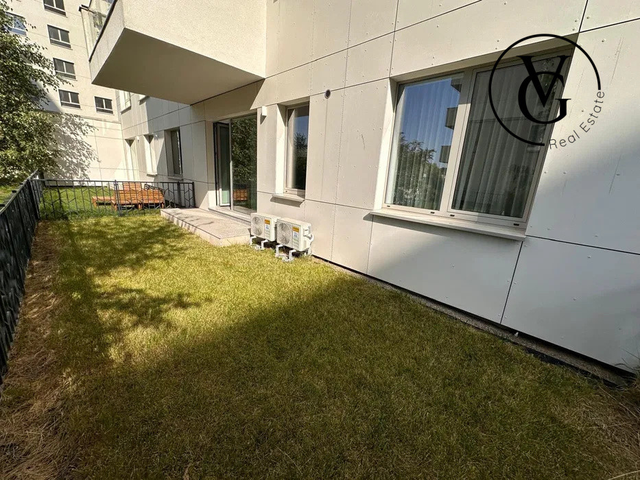 Apartament cu curte Luxuria Residence