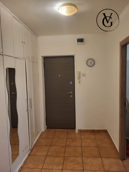 Apartament 2 camare nemobilat Titulescu / Banu Manta