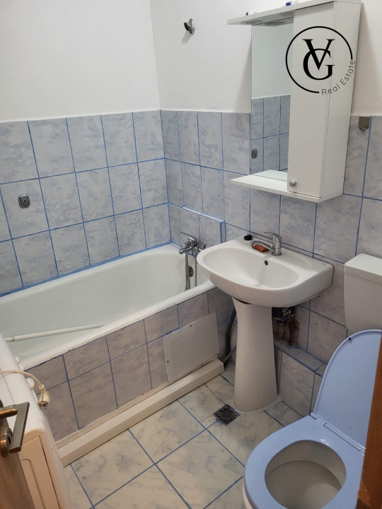 Apartament 2 camare nemobilat Titulescu / Banu Manta