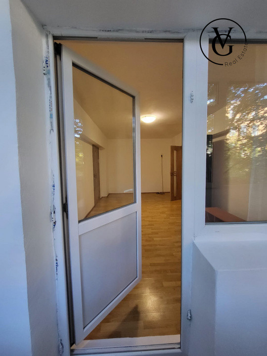 Apartament 2 camare nemobilat Titulescu / Banu Manta