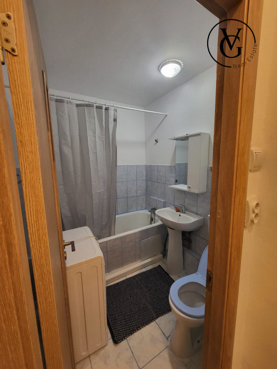 Apartament 2 camare nemobilat Titulescu / Banu Manta