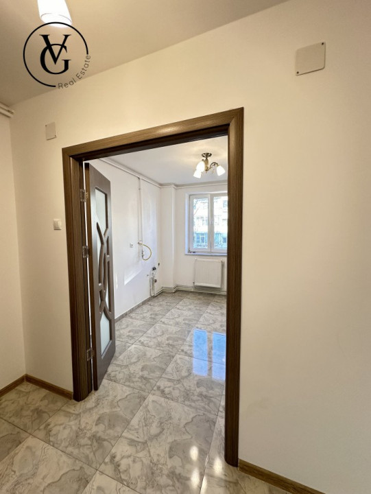 Apartament renovat-3 camere-faleza Nord-Unirii 