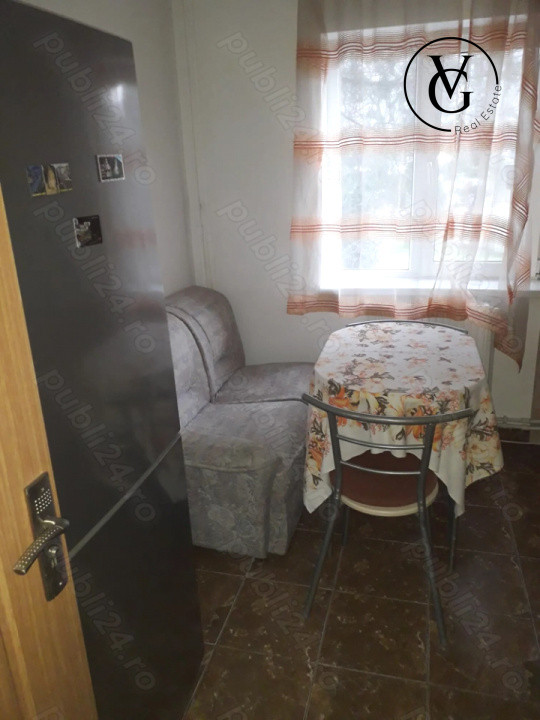 Apartament 2 camere - zona Dacia - centrala proprie