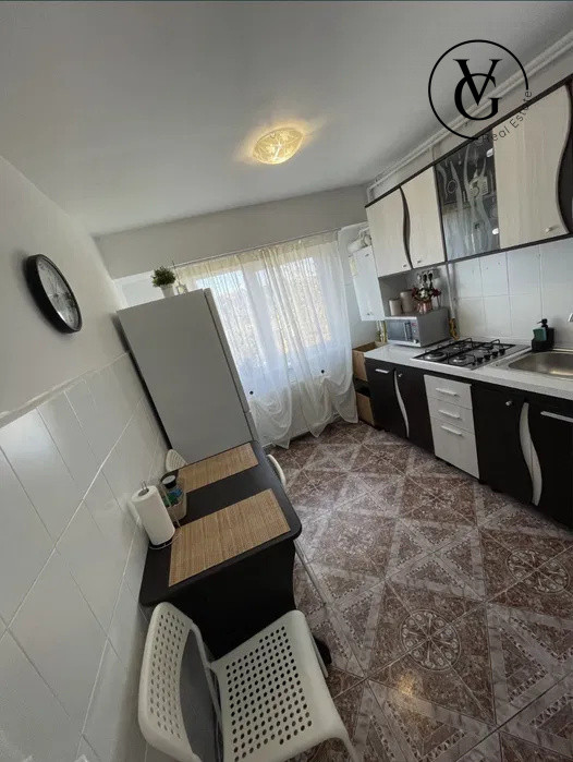 Apartament 3 camere - Navodari - Centrala proprie