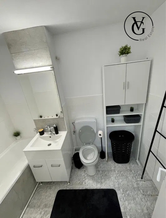 Apartament 3 camere - Navodari - Centrala proprie