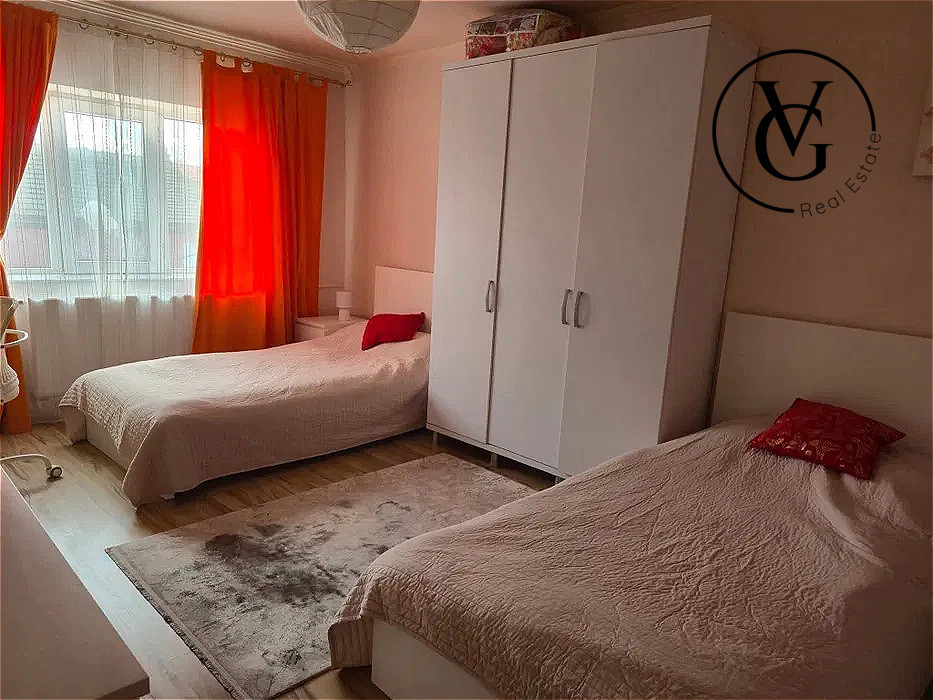 Apartament 2 camere + parcare - Navodari centru