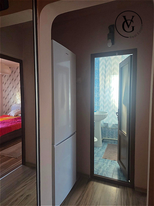Apartament 2 camere + parcare - Navodari centru