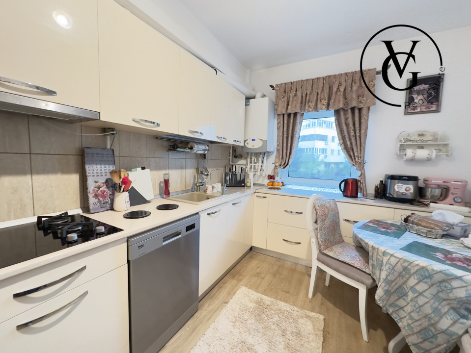 Apartament Compozitori, 101 mp curte în proprietate, garaj 