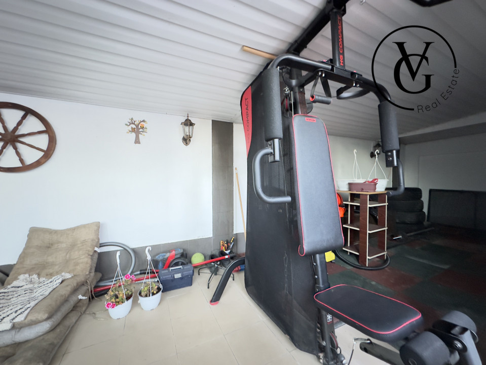 Apartament Compozitori, 101 mp curte în proprietate, garaj 