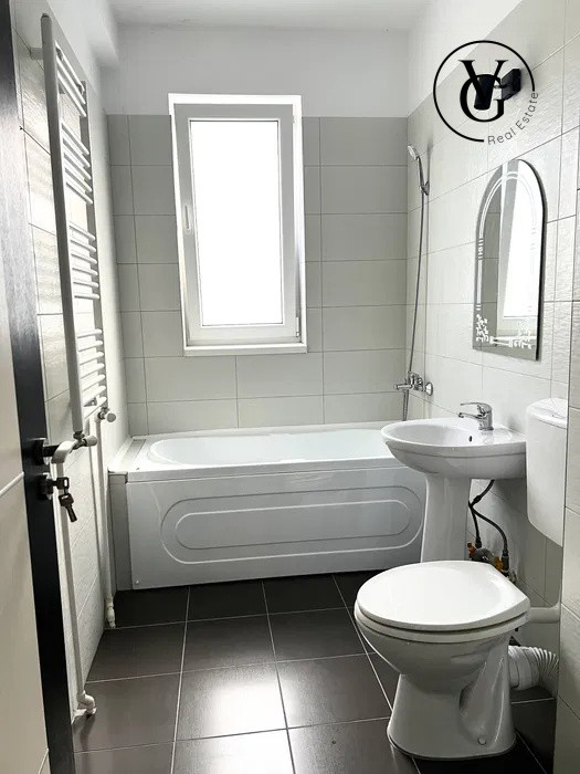 Apartament 3 camere - Navodari zona centrala