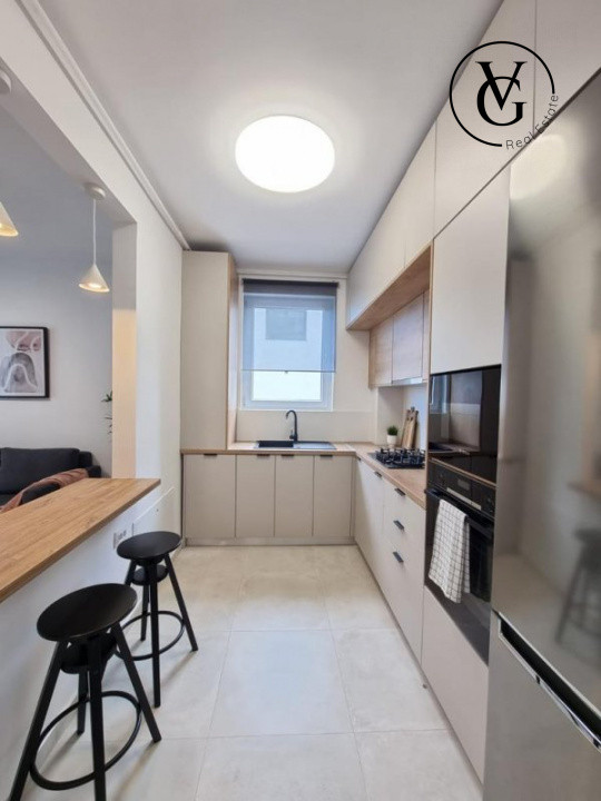 Vila cu 5 camere si piscina incalzita in Pipera 