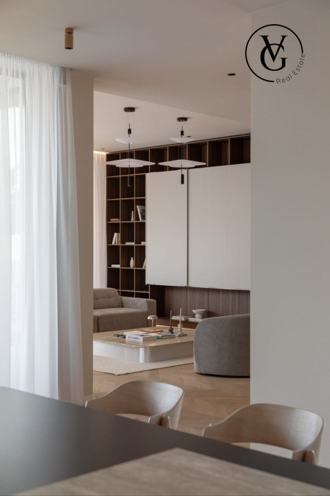 Vila cu 5 camere si piscina incalzita in Pipera 