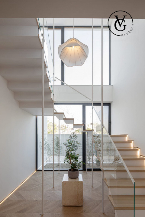 Vila cu 5 camere si piscina incalzita in Pipera 