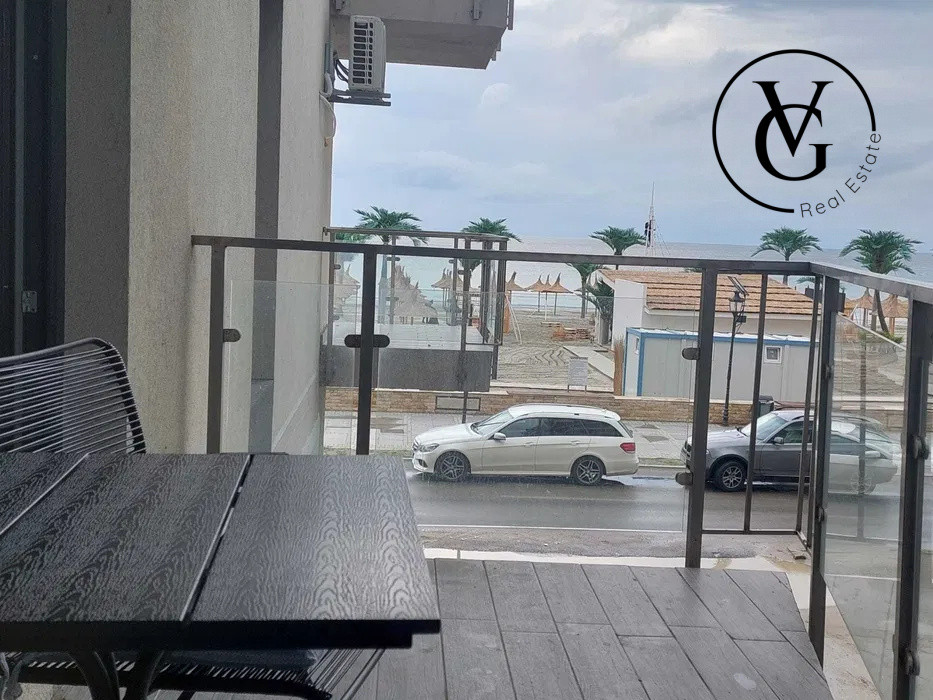 Garsoniera cu vedere la mare Promenada