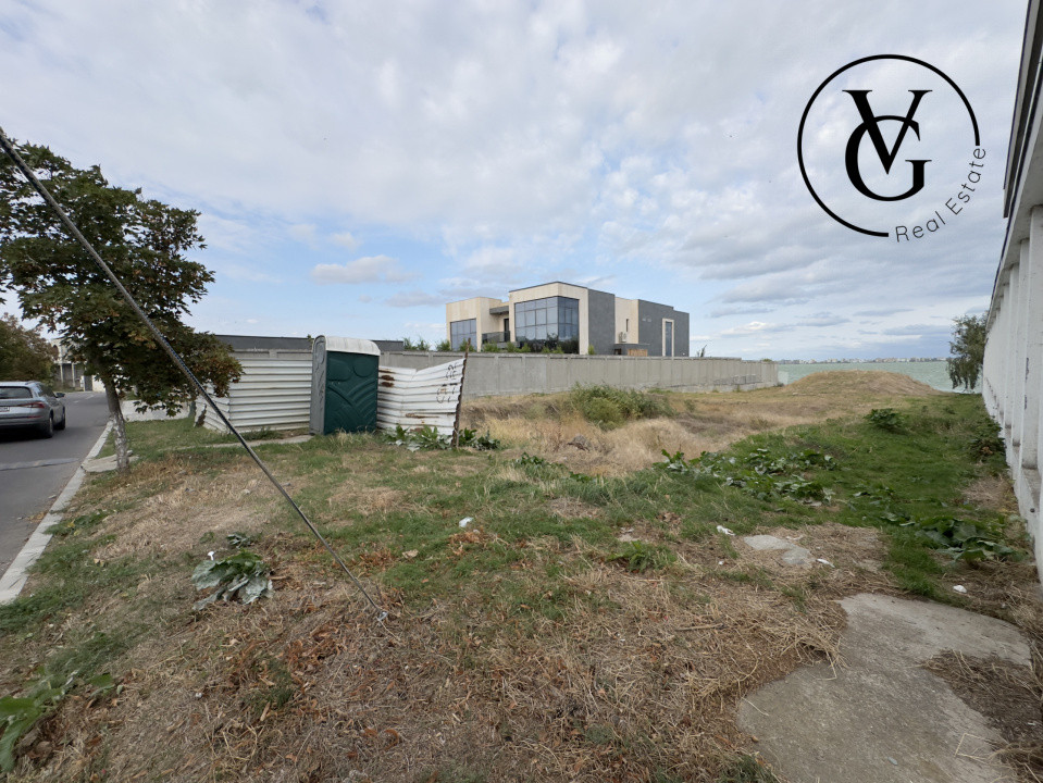 Teren construcții frontal  la lac -1784 mp 