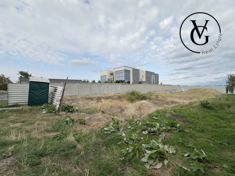 Teren construcții frontal  la lac -1784 mp -Ovidiu 
