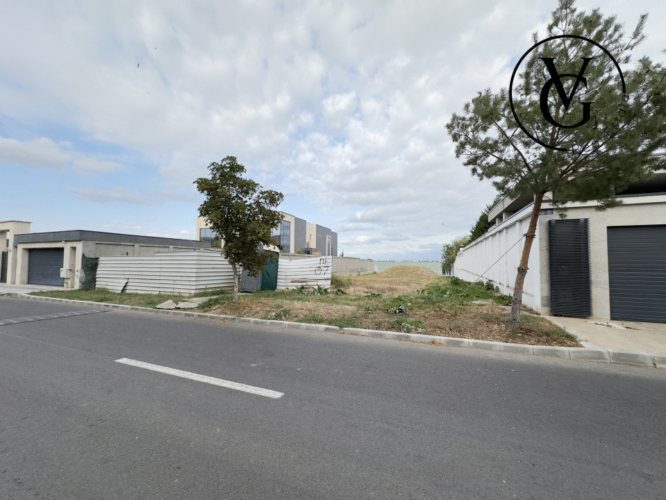 Teren construcții frontal  la lac -1784 mp -Ovidiu 